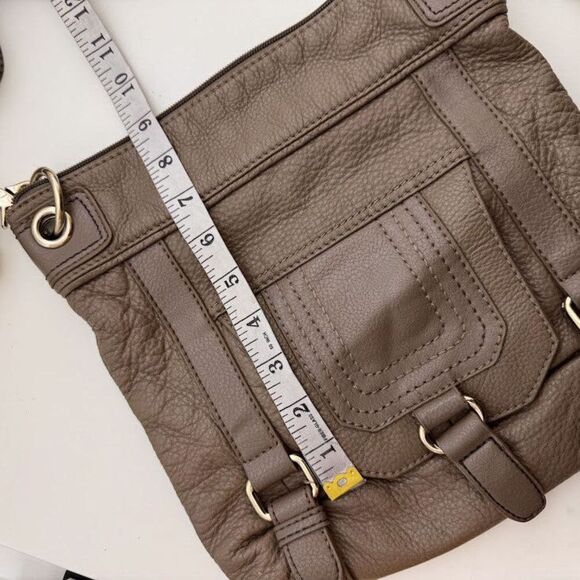 The Sak Crossbody Bag Taupe Brown Leather Adjustable Compact Travel Boho Purse - Picture 11 of 16